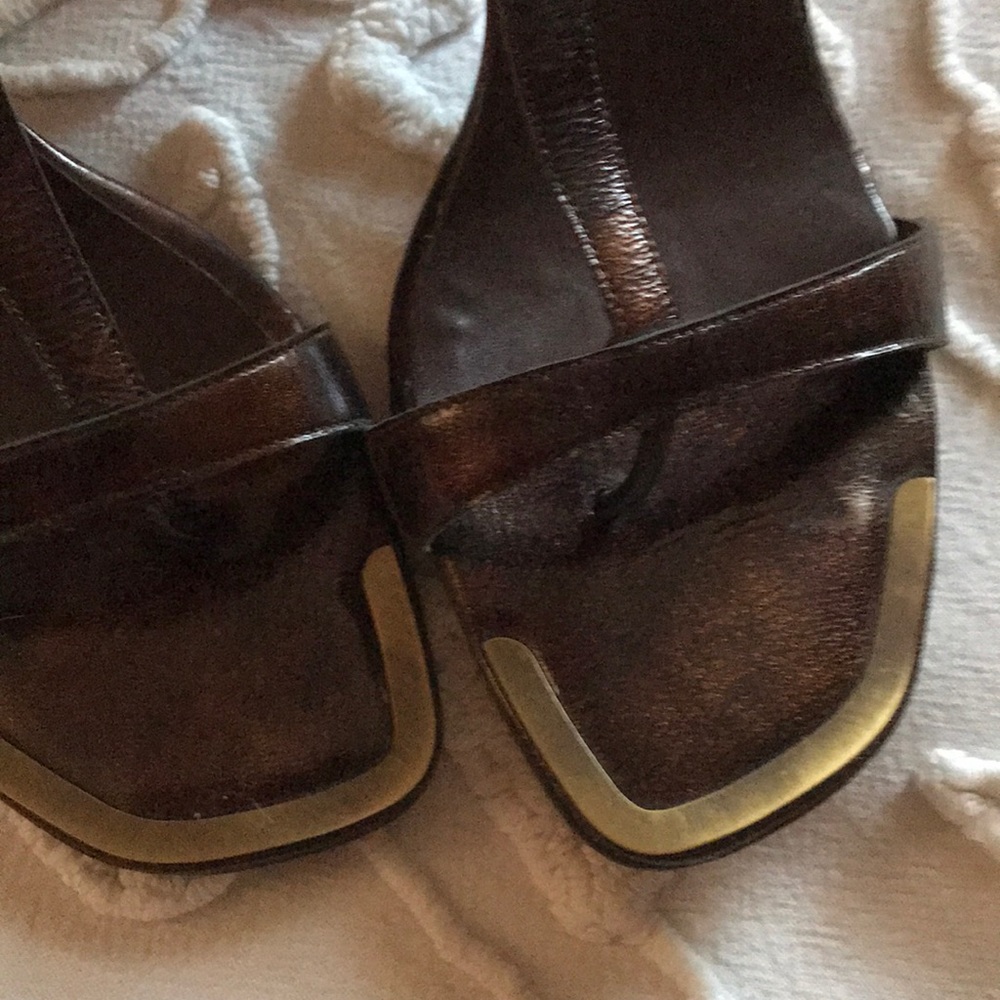 Pliner sz9.5M bronzed brown sandals with 3.5” heel - Picture 2 of 7